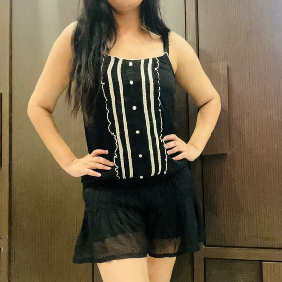 Black beautiful romper - Picture 2 of 6